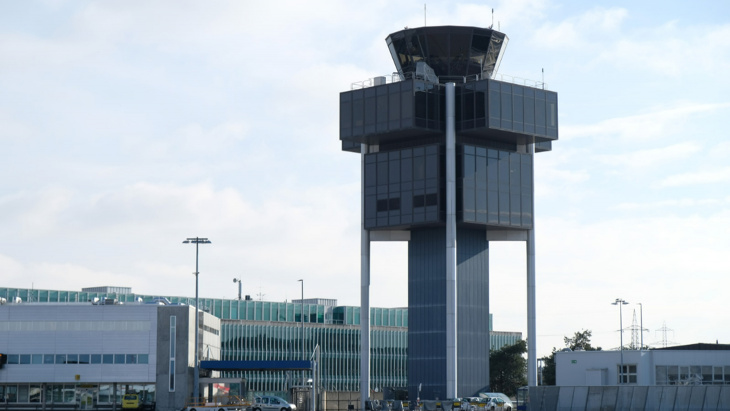 La tour de contrôle de l'aéroport de Genève-Cointrin. Photo Etat de Genève - Yasmine Stoll