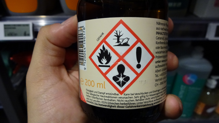 Etiquette d'un produit chimique