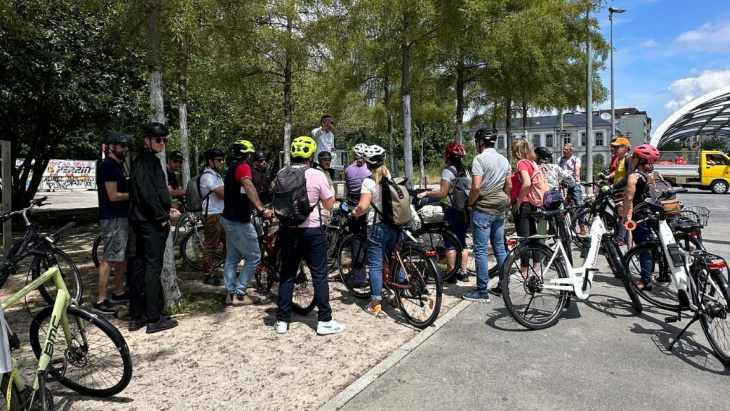 Visite à velo du PAV