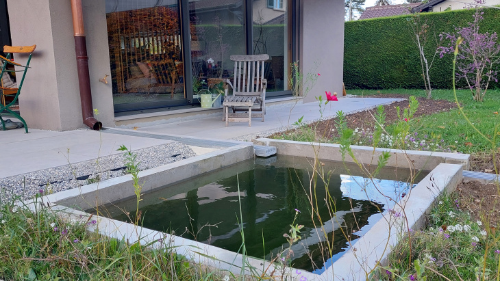 Exemple de récupération des eaux de pluie dans un jardin
