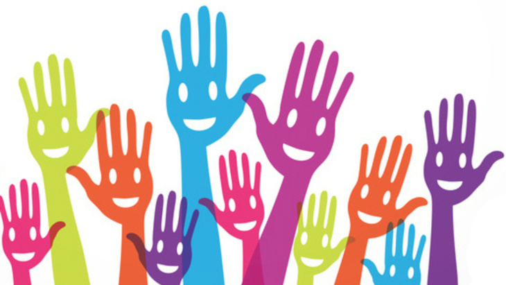 Mains qui se lèvent