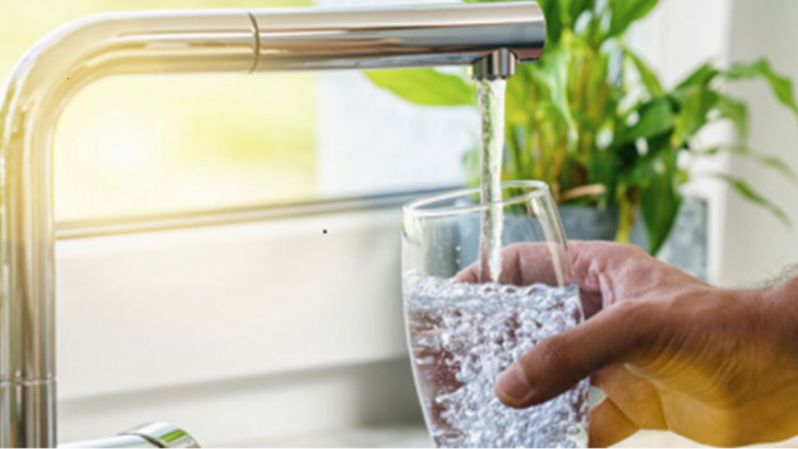 Robinet + verre d'eau