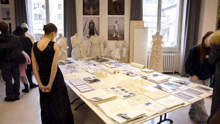 Les portes ouvertes de l’ESBDI et de la classe passerelle auront lieu ce samedi 17 janvier au CFP Arts. L’occasion pour Le public de discuter et de poser des questions aux élèves et aux enseignants.