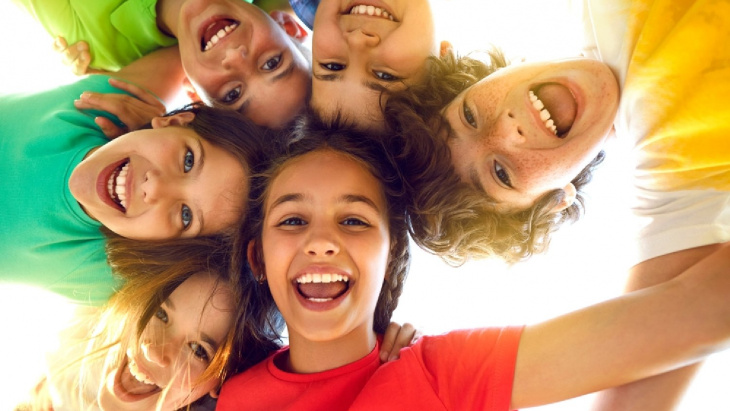 Enfants qui sourient