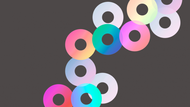 donuts couleurs sur le fond foncé