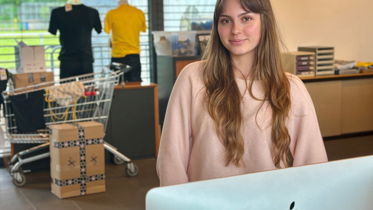 À 19 ans, Julie Heinle termine son stage de maturité professionnelle au Meyrin FC. Une expérience enrichissante, aussi bénéfique pour la jeune femme que pour son employeur. 
