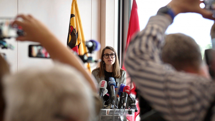 Madame Anne Hiltpold pendant sa prise de parole