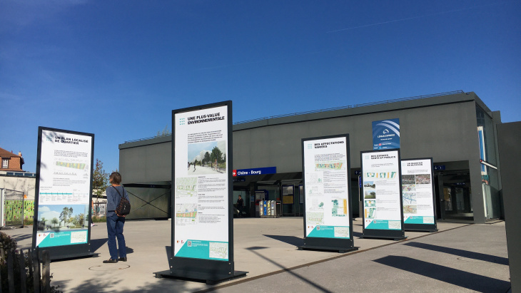 Vue de l'exposition Chemin de la Mousse à Chêne-Bourg (octobre 2021)