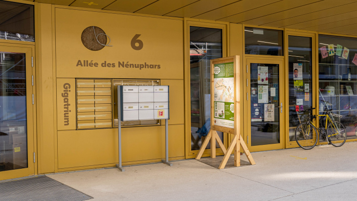 Panneau d'information sur un lieu clé de la future Voie verte rive droite - photo : Emilie Laici