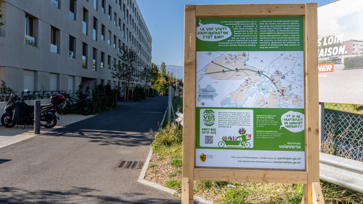 Panneau d'information sur un lieu clé de la future Voie verte rive droite - photo : Emilie Laici