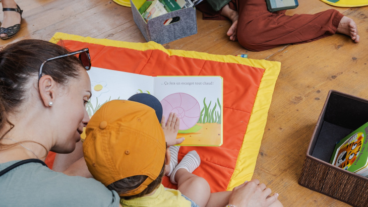 Les « chapiteaux enchantés » au parc des Micocouliers de Meyrin (14 août 2024) © Vincent Albert
