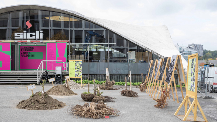 Scénographie extérieure des Rendez-vous de l'urbanisme 2025 © Hélène Maria